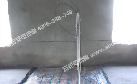 電地暖溫控器和感溫探頭的安裝位置