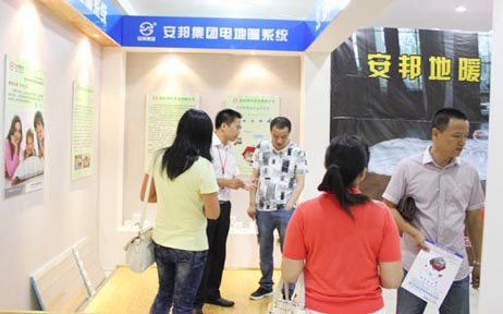 客戶參觀電地暖產(chǎn)品