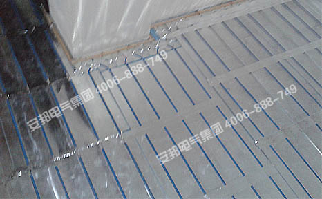 拐角處發(fā)熱電纜電地暖安裝